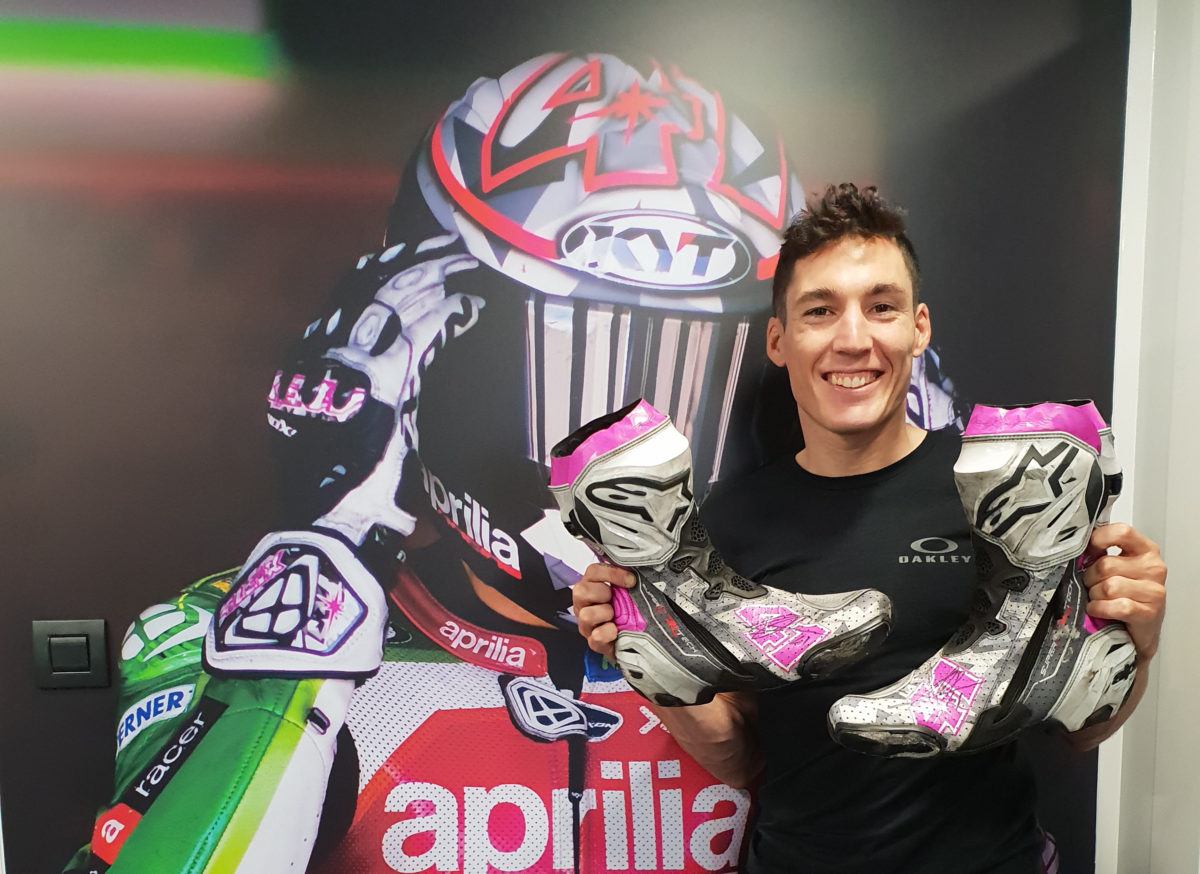 Las botas Moto GP de Aleix Espargaró, nueva subasta solidaria de EME