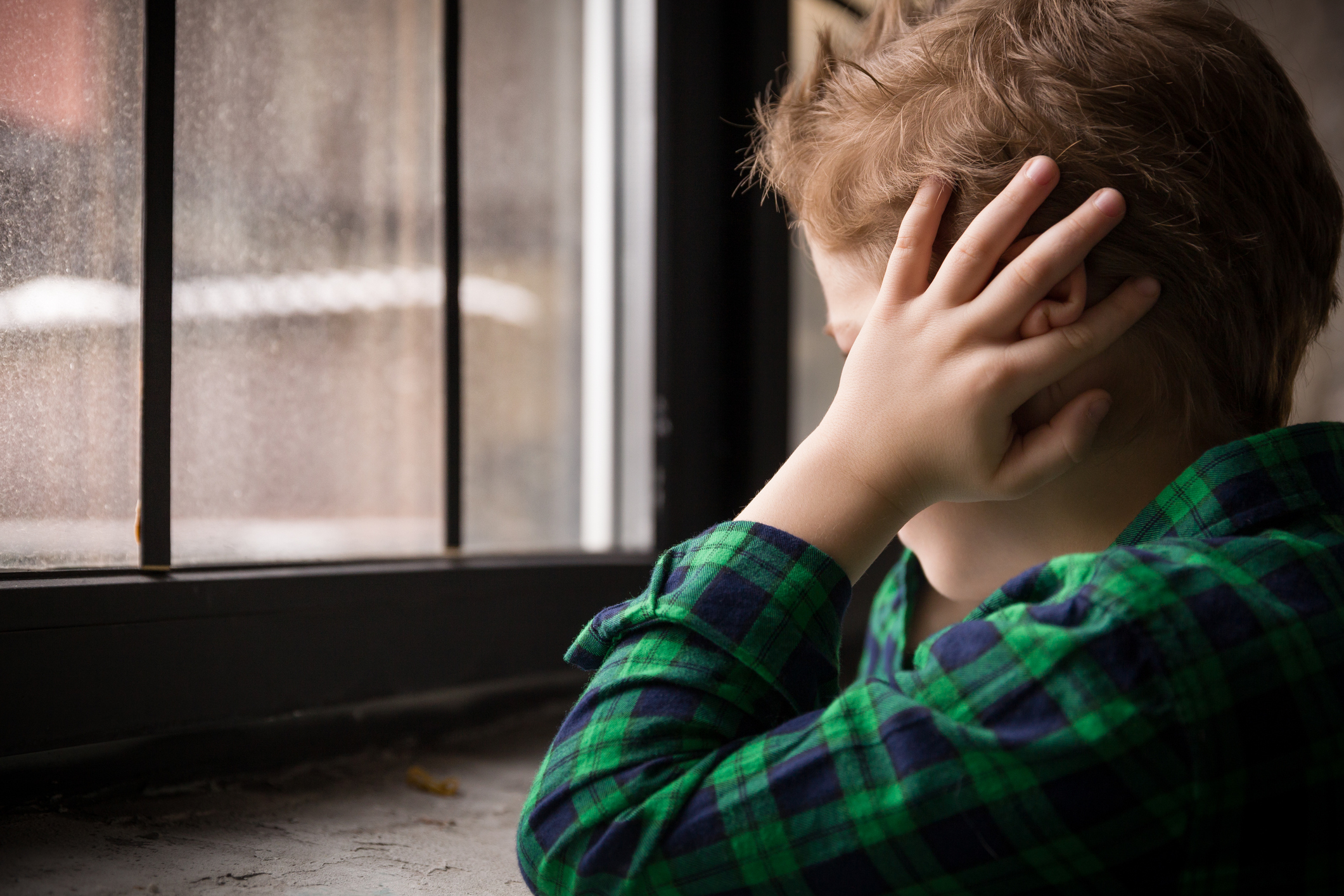 Experiencias infantiles adversas y riesgo de Esclerosis Múltiple